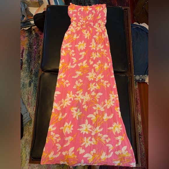 Hawaiian Maxi Dress - Picture 2 of 3